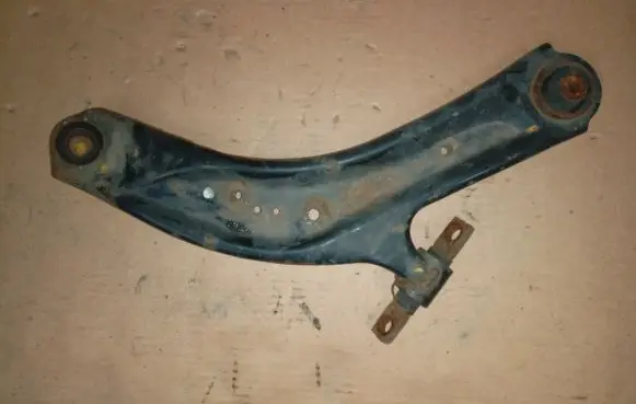 Nissan X-Trail T32 Front lower control arm/wishbone