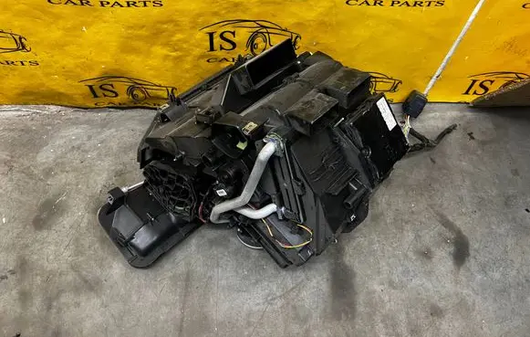 Renault Megane IV Interior heater climate box assembly 272700642R