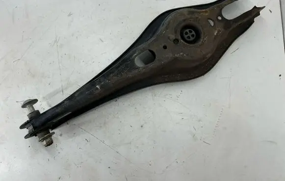Rear upper control arm/wishbone