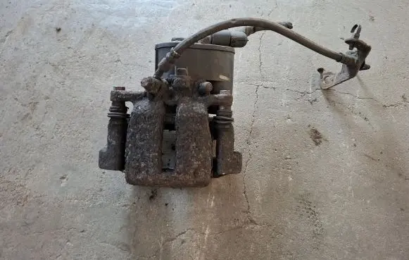 Volvo XC70 Rear brake caliper