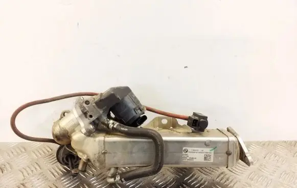 BMW 1 F20 F21 EGR valve 7810751 BMNN123398AH 7810871