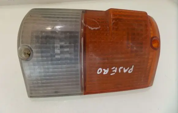 Mitsubishi Pajero Front indicator light 1124236 7R01970