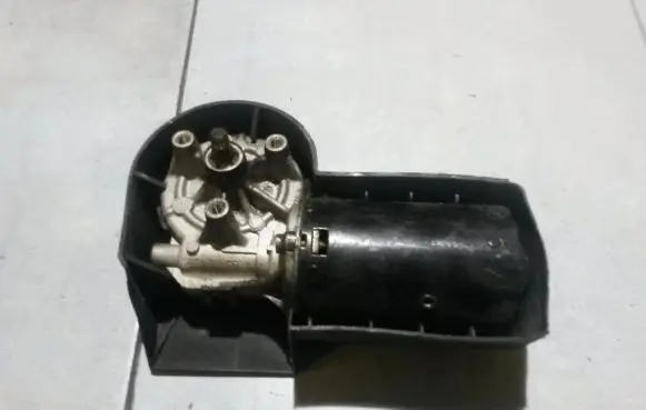 Ford Focus Wiper motor 1395106486