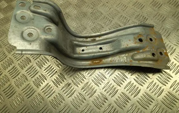 Volvo XC60 Engine mounting bracket 32324703