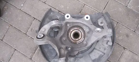 Mercedes-Benz CLS C218 X218 Rear wheel hub spindle/knuckle 