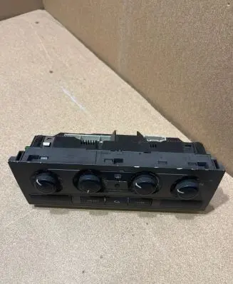 Audi A6 S6 C6 4F Climate control unit 4F1820043F 5HB00883430 4F0910043
