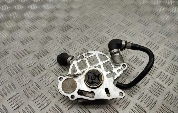 Audi A4 S4 B8 8K Vacuum pump 03L145100F