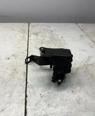 Mercedes-Benz E W210 Throttle position sensor A012542 3317