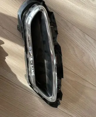 Volkswagen PASSAT B8 Front bumper lower grill 3G0807055