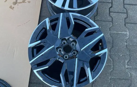 Peugeot 3008 III R19 alloy rim 9842668980