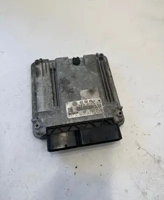Volkswagen Golf V Engine control unit/module 0261201353 03C906022A 03C906032