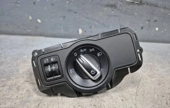 Volkswagen PASSAT B7 Light switch 3C8941431A