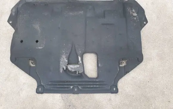 Ford Focus Engine splash shield/under tray