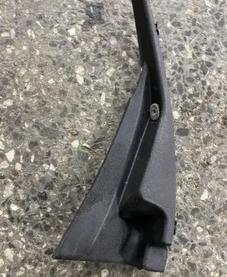 Mazda 3 II Windshield trim BBM451PC1