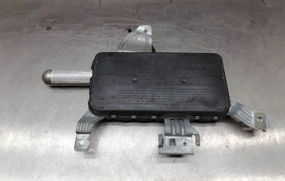 Mercedes-Benz C W203 Front door airbag 546711110379 30320412C 0027002401F01081