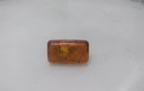 Front fender indicator light