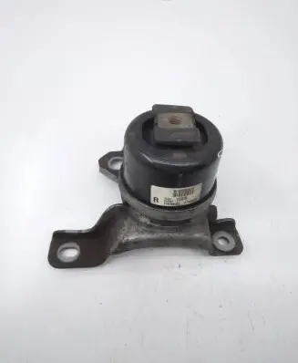 Volvo XC60 Engine mount bracket 31330135