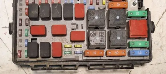Fiat Punto (188) BSM Control unit 51737887