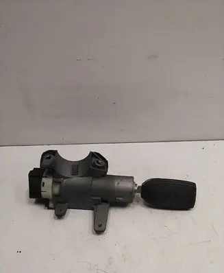 Volvo V70 Ignition lock 8628324 16184