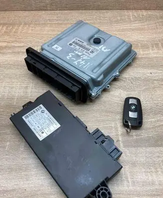 BMW 3 E90 E91 Engine ECU kit and lock set 8510829 9237047