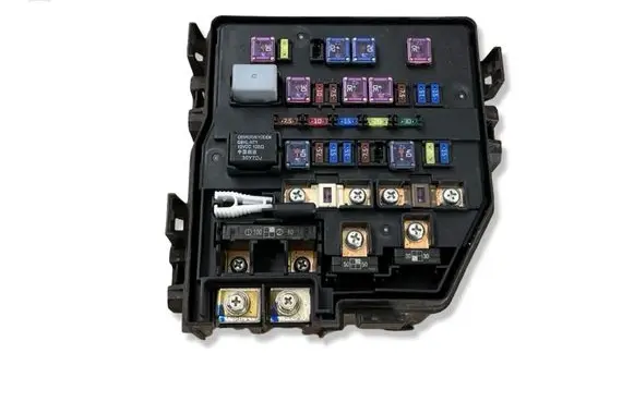 Honda CR-V Fuse module 08SWYE01