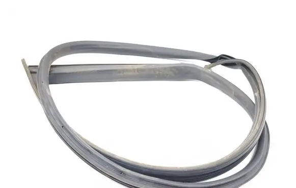 Maserati Ghibli Front door rubber seal
