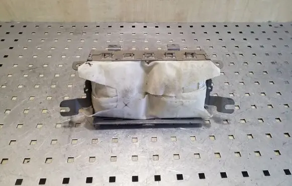 Mitsubishi Pajero Passenger airbag MR402459