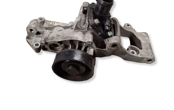 BMW 2 F46 Water pump 8601366