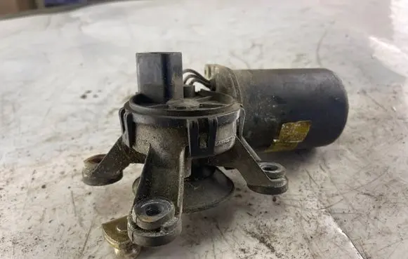 Hyundai Accent Wiper motor
