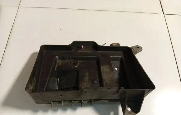 Opel Astra G Battery box tray 09132098