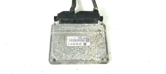 Seat Leon (1P) Engine control unit/module ECU 06A906033HE 5WP40371