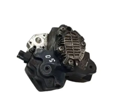 Volvo S60 Fuel injection high pressure pump 8689590 0445010043 056652