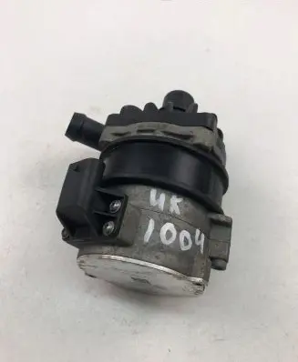 Volvo XC90 Water pump 31338399