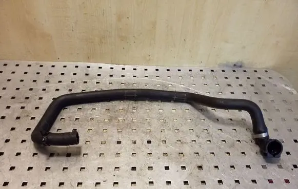 BMW X3 E83 Engine coolant pipe/hose