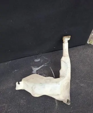 Renault Master II Windshield washer fluid reservoir/tank 8200146985
