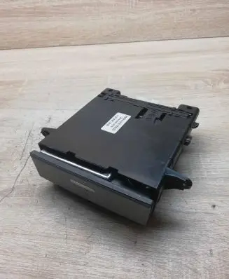 BMW 5 E60 E61 Ashtray (front) 6976376