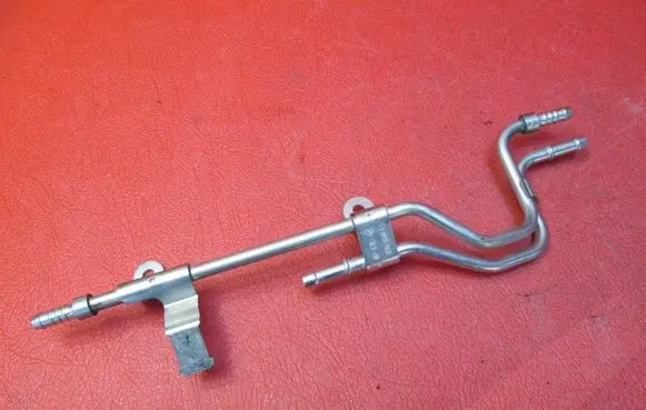 Audi A2 Fuel injector supply line/pipe 036660F
