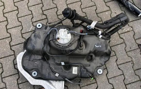 Toyota Yaris XP210 Fuel tank 77020-K0080