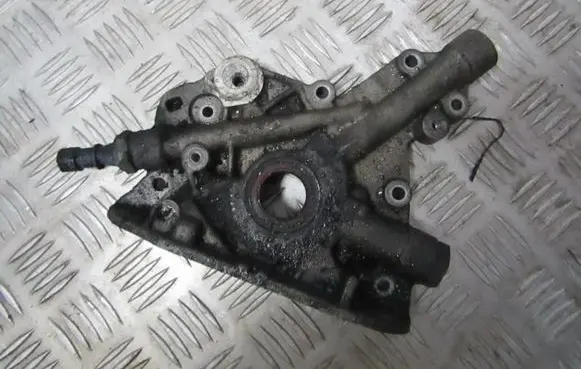 Opel Tigra A Oil pump 90400091