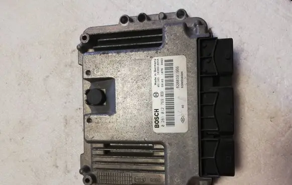 Renault Scenic II - Grand scenic II Engine control unit/module 8200391966 8200558304 0281012769