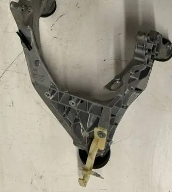 BMW 5 F10 F11 Steering rack mounting bracket BMP6140829