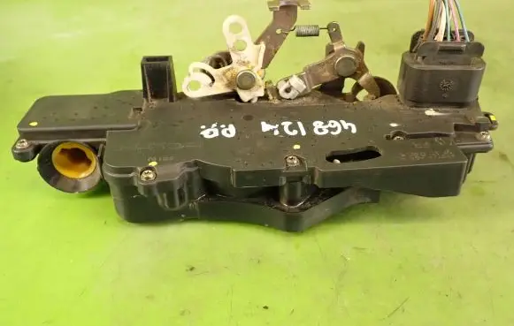 Fiat Stilo Front door lock 46809512