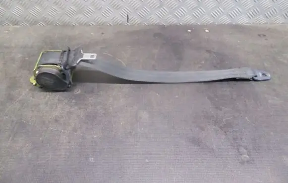 Peugeot 407 Seat belt trim 