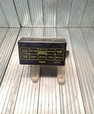 Nissan X-Trail T30 Fuse module