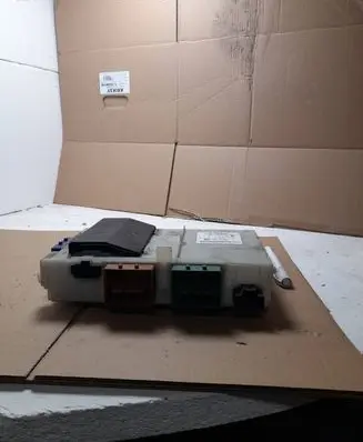 Volvo V70 Fuse module 30765624AE