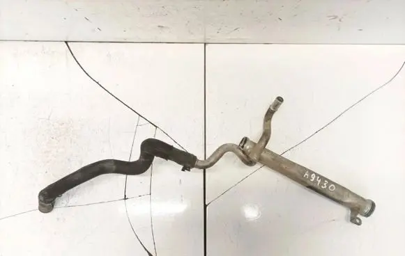 Volvo XC70 Engine coolant pipe/hose