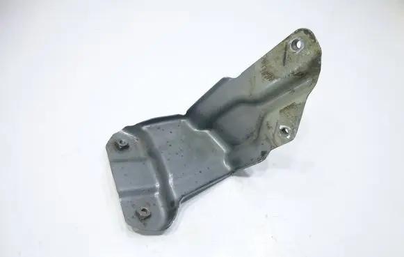 Volkswagen Golf Plus Fender mounting bracket 5M0821136