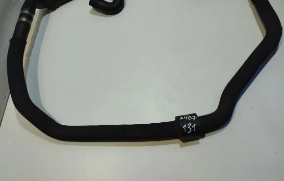 Audi A4 S4 B7 8E 8H Engine coolant pipe/hose 8E0265340R