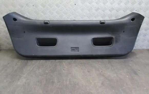 KIA Ceed Tailgate trim 