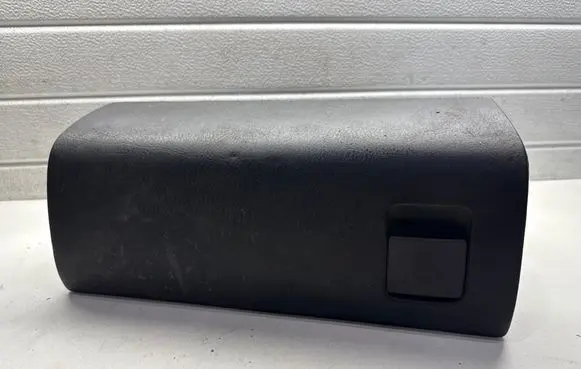 Volkswagen PASSAT B4 Glove box 357858131